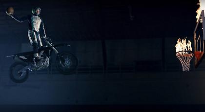 Ο ατίθασος Γουέστμπρουκ σε εντυπωσιακή διαφήμιση (video)