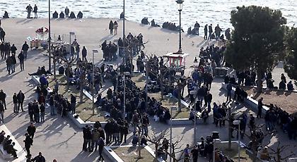 Οπαδοί της Σάλκε και της Βαρντάρ Σκοπίων ποζάρουν παρέα στη Θεσσαλονίκη (pic)