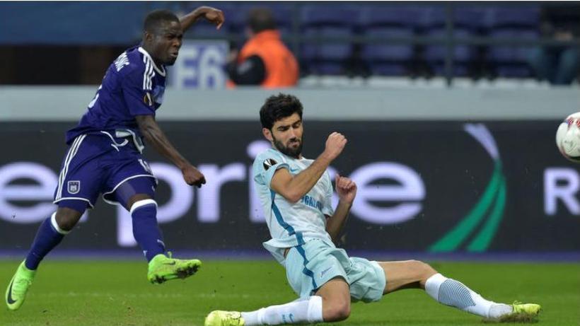 Ο Ατσεαμπόννγκ νίκησε μόνος του τη Ζενίτ