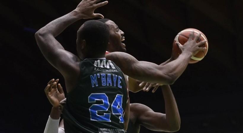 Ο Μάτσβαν έσωσε την Αρμάνι