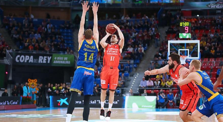 Με… περίπατο στα ημιτελικά η Βαλένθια