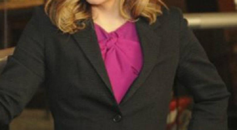 Σκάνδαλο: Διάσημη βρήκε άσεμνες φωτογραφιες με τον αντρα και τα παιδιά της