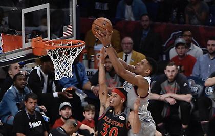 Τρεις φορές Γιάννης στο Top 10 του All Star Game (video)