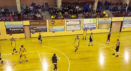 «Οργανωμένοι συμμορίτες με καδρόνια ξυλοκόπησαν γονείς» (video)