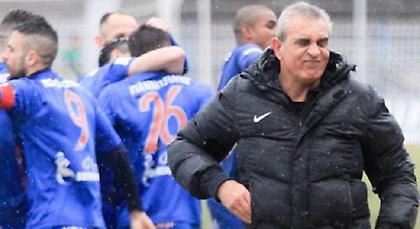 Καλλιθέα: «Τέσσερις εύσωμοι κύριοι ξυλοκόπησαν επί πέντε λεπτά τον Κουρμπανά»