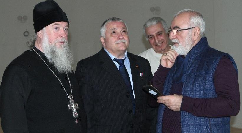 Ο Θεόδωρος Γιουρτσίχιν πάει με τη σημαία του ΠΑΟΚ στο διάστημα