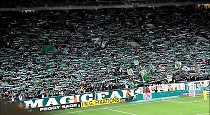 Εμετική κίνηση οπαδών της Σεντ Ετιέν: Έκαναν «αεροπλανάκια» λόγω Μονάχου στον κόσμο της Γιουνάιτεντ