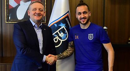 Ανανέωσε με Μπασακσεχίρ ο Ναπολεόνι