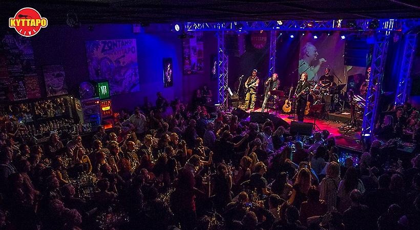 Ο Κώστας Τουρνάς Live «Στη μηχανή του χρόνου»...