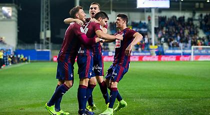 Τους κάνει πλάκα η Εϊμπάρ! (video)