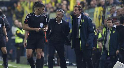 Έξαλλος ο πρόεδρος της Βιγιαρεάλ: «Ο διαιτητής έφυγε από το γήπεδο με σακούλες της Ρεάλ» (pic)