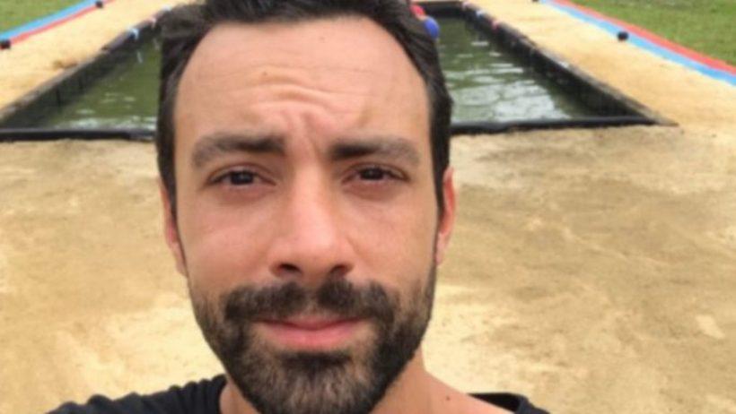 Σάκης Τανιμανίδης: Η …εξ αποστάσως φωτογραφία με την κοπέλα του!