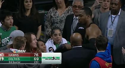 Έσπρωξε Χόρφορντ και απογοήτευσε κοριτσάκι ο Χάουαρντ (video)