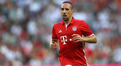 Μέσα Ριμπερί, έξω Σάντσες για την Μπάγερν