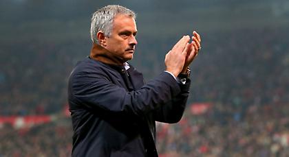 Μουρίνιο: «Οι φίλαθλοι της Γιουνάιτεντ είναι οι πιο παθιασμένοι»