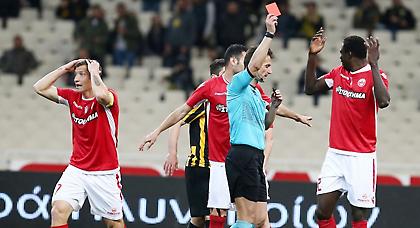 Έξαλλοι στον Πλατανιά: «Πόσα λάθη θα συγχωρεθούν ακόμα στον... καλύτερο Έλληνα διαιτητή;»