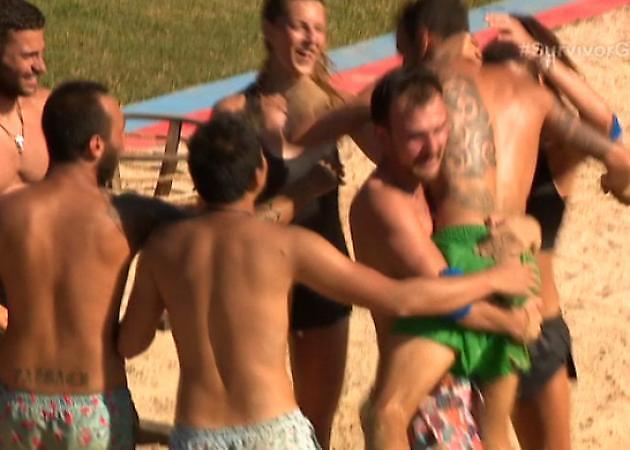 Survivor: Η νίκη των «μαχητών» έριξε το twitter! - Τα κεφτεδάκια και το «ξεμάτιασμα» του Πάνου