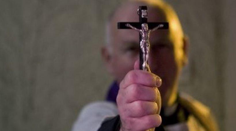 Πάστορας έκανε εξορκισμό σε 25χρονη και την έκαψε ζωντανή!