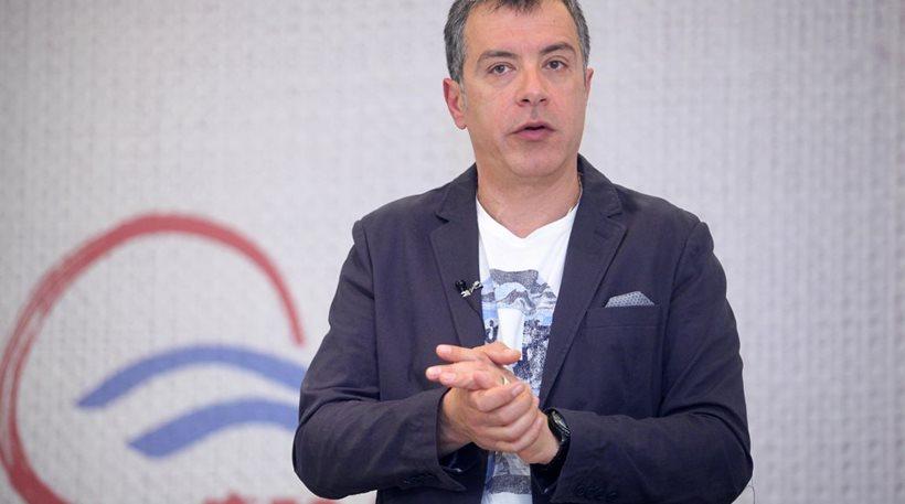 Θεοδωράκης: Αν ήταν κωμωδία η ιστορία με τις συντάξεις θα έσκιζε