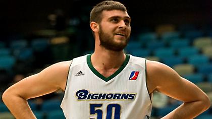 Μοίρασε ξανά τάπες ο Παπαγιάννης (video)