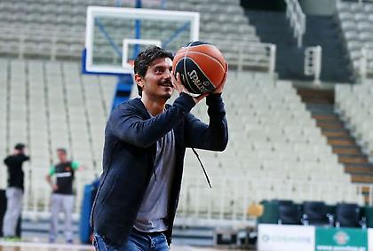 Έκανε σουτάκια στο ΟΑΚΑ ο Γιαννακόπουλος! (video)