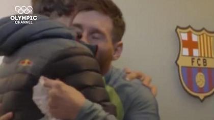 Ο Μέσι συνάντησε τον ήρωά του (video)