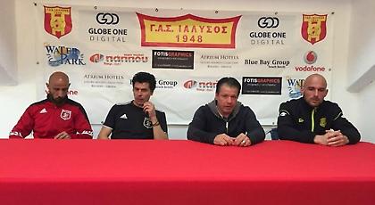 «Ο διαιτητής μας απείλησε στο ημίχρονο. Νιώθω σαν να ασελγούν πάνω μου»