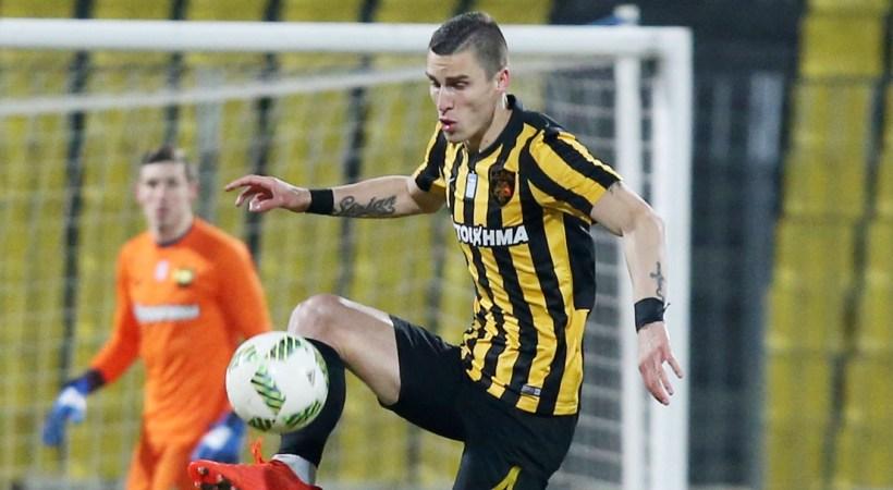 Συμπλήρωσε κάρτες ο Βράνιες