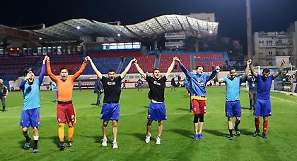 Ρε Πανιώνιε, μην πανηγυρίζεις