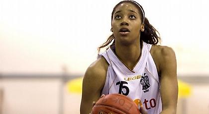 ΑΠΙΣΤΕΥΤΟ: Ξένη ομάδας της Α1 ζητεί βοήθεια για να κάνει επέμβαση στο γόνατο