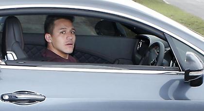 Το αυτοκίνητο του Σάντσες κοστίζει όσο σχεδόν… ΟΛΑ των παικτών της Λίνκολν! (pics)