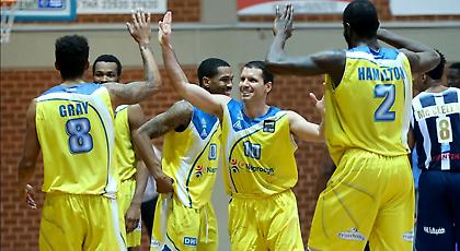 Showtime από το Λαύριο συνέτριψε τον Κόροιβο