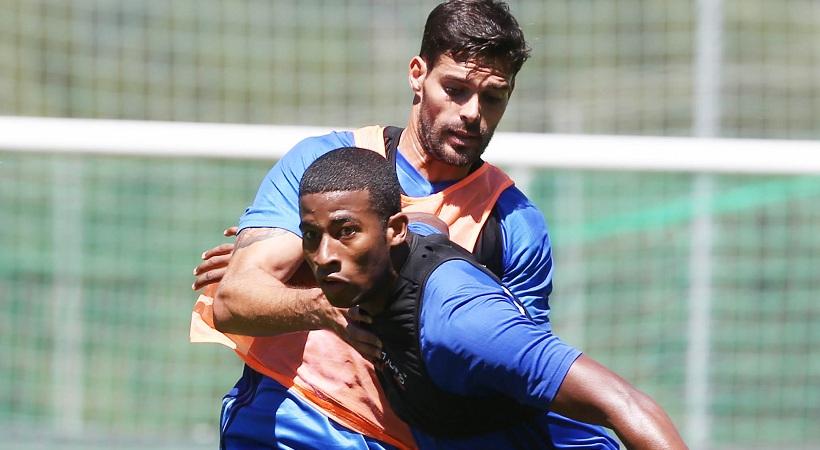 Κανονικά με Μπεσίκτας ο Μποτία, «τρέχει» για Λεωφόρο ο Σεμπά