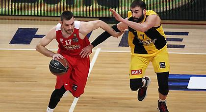 Μάντζαρης: «Βελτιώσαμε την άμυνα και νικήσαμε»