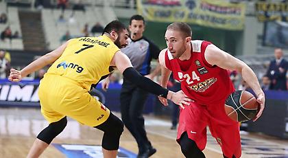 Πλεονέκτης Ολυμπιακός, μαχητική ΑΕΚ