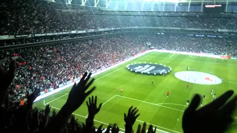 Φοβερά μέτρα ασφαλείας για τους ανθρώπους του Ολυμπιακού στην Κωνσταντινούπολη (video)