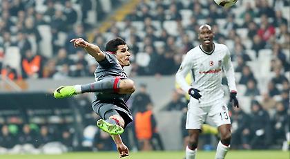 Η γκολάρα του Ελιουνούσι που έδωσε ελπίδες στον Ολυμπιακό! (video)