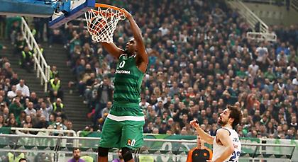 Στο κάστρο του Παναθηναϊκού προσκυνούν και οι… βασίλισσες!