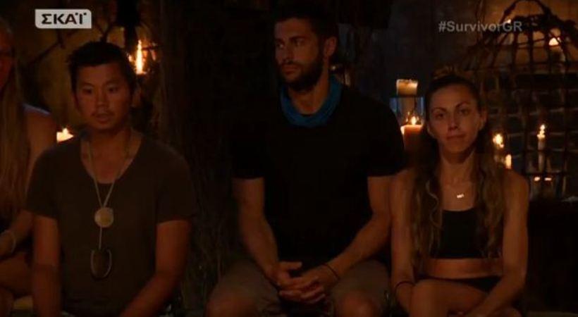 Survivor: Βγήκαν τα… μαχαίρια στους «Μαχητές» (video)