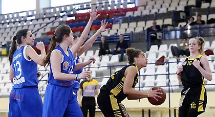 Κατέβηκε με τέσσερις παίκτριες η Τερψιθέα!