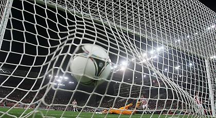 ΘΕΜΑ: Αλησμόνητα γκολ σε ντέρμπι «αιωνίων»