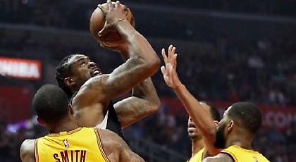 Έλειπαν οι Big Three, χόρευαν οι Κλίπερς