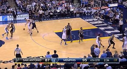 Ο Μαρκ χτύπησε εκτός φάσης τον Πάου (video)