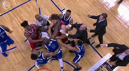 Χαμός: Τρομερό ξύλο με μπουκέτα στο Τορόντο (vids)