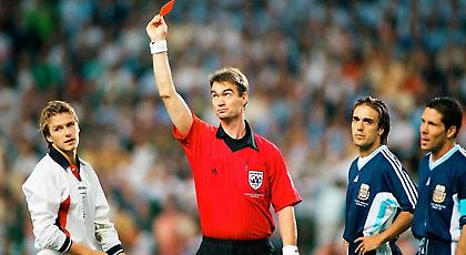 Ο Σιμεόνε εξηγεί πως κατάφερε την αποβολή του Μπέκαμ στο Μουντιάλ του ‘98