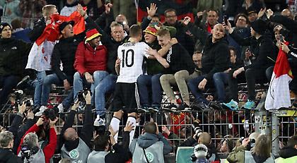 Χαιρέτησε και με βιντεάρα ο Ποντόλσκι!