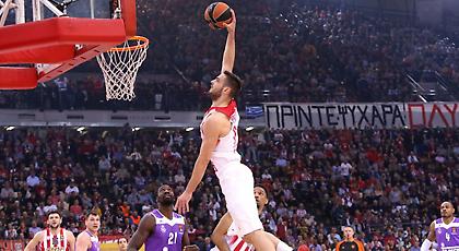 Το εκπληκτικό κάρφωμα του Παπαπέτρου! (video)