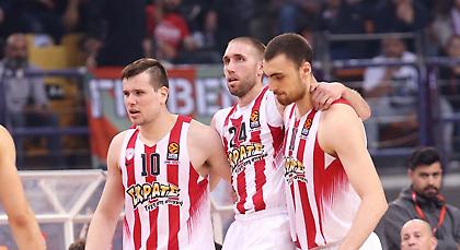 Το μήνυμα της συζύγου του Λοτζέσκι και η φωτογραφία με τον Αγραβάνη (pic)