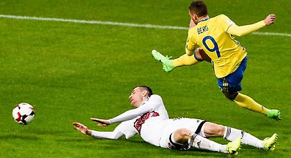 Το «καθάρισε» με κεφαλιά ο Μπεργκ (video)