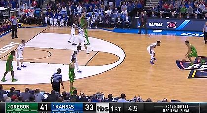 Ντόρσεϊ… at the buzzer (video)